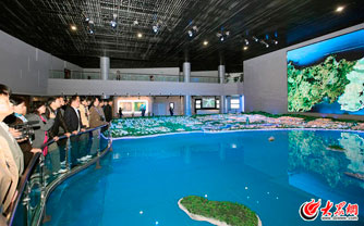 �s�ɣ����㺣���{ɫ��(y��u)��