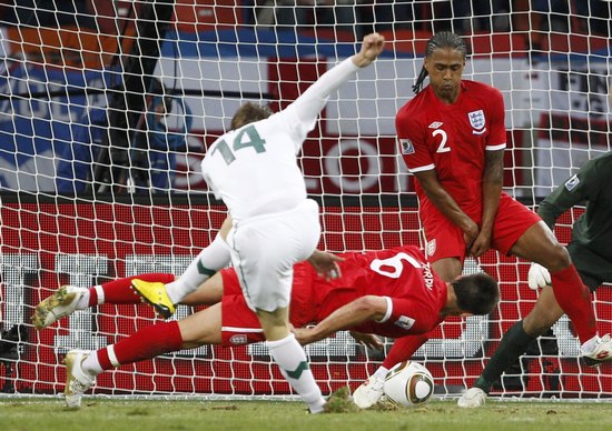 英格蘭隊魂竟拿命堵槍眼!這個大佬卡佩羅也不敢不敬