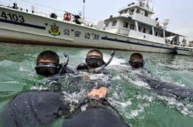 �������������\����