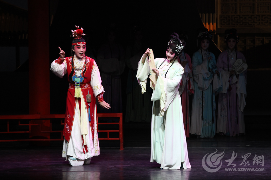 寶玉黛玉初相認 楊春衛(wèi) 攝.jpg