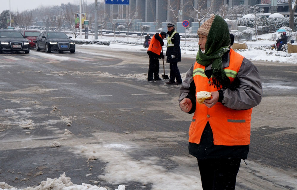 ���峿���c��������c����ѩ�еĭh�l���ѹ������傀С�r����ʳ��������������ǽ������ݳ޵�Ը����