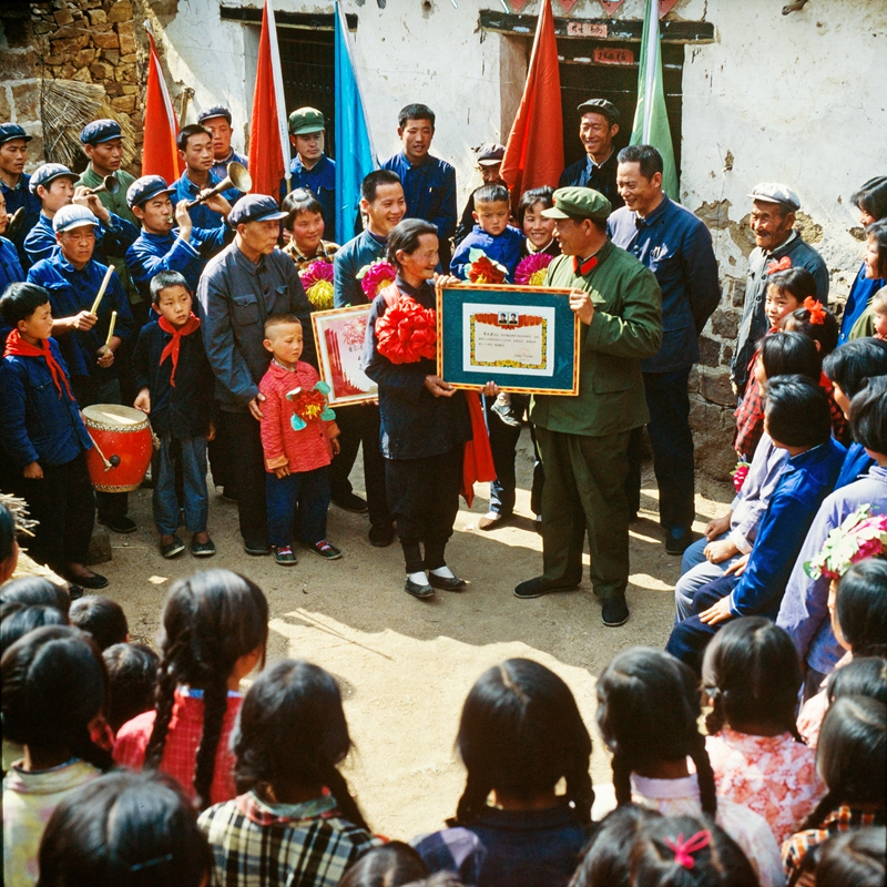 8����܊��