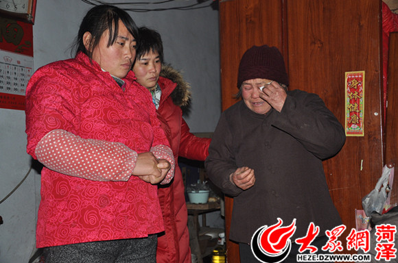 東明尋親女孩找到父母!26年首次通話嚎啕大哭 東明尋親女孩找到父母!26年首次通話嚎啕大哭