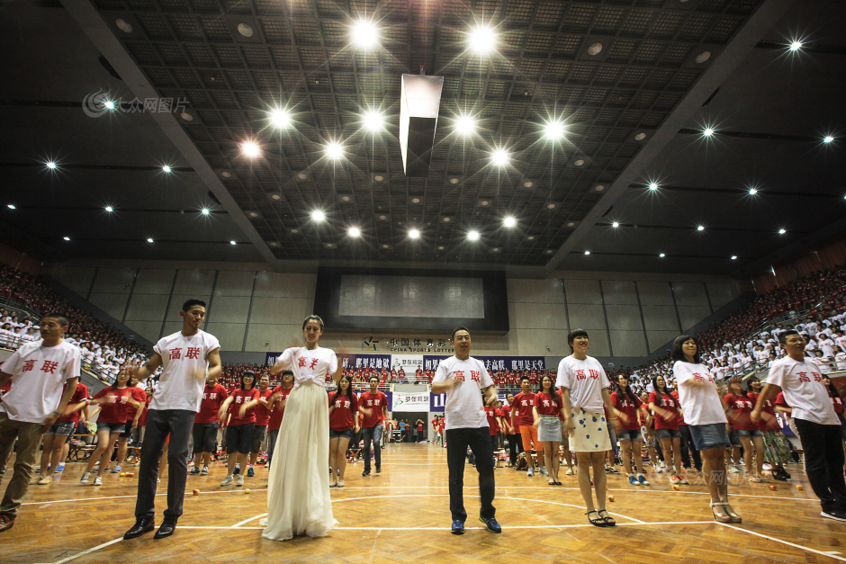 8��13�����磬�����Sͤ�w���^�˝M�黼��4500�����ЌW���ڸ������o���C���ώ��Ď��I�������˿��а桰С�O�������F����Մű���������^�����Ϻ����������˹�������@�������R����С�O�����˔����ļo䛡�