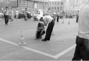 ��؛܇�Z����ĸ�H���뉺�������� Ů���p�ȱ���܇��