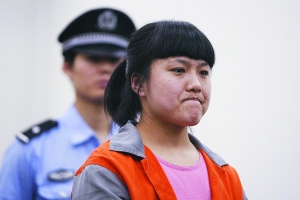 �F�屩����ˮ�����ͤŮ�ϰ匢17�q�͆T��������