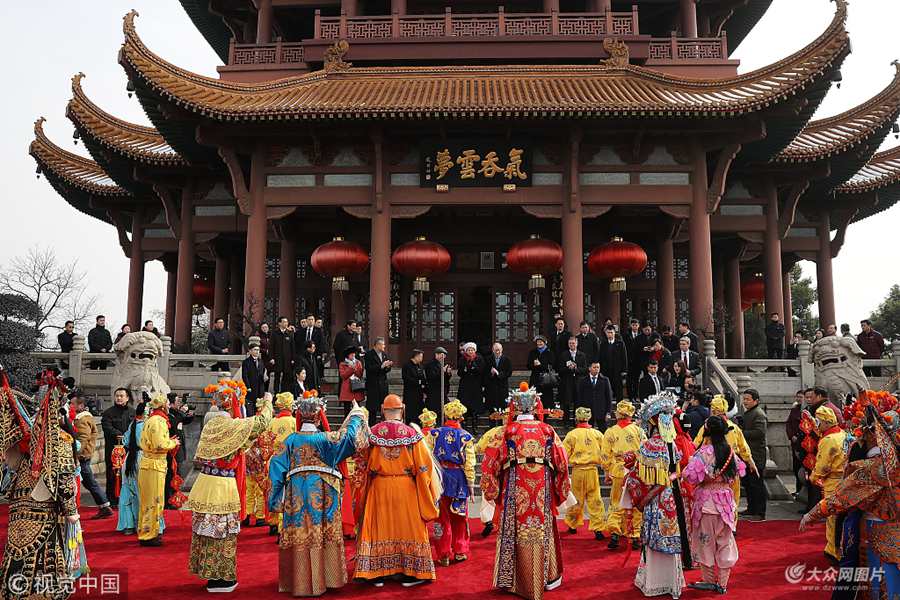 2018��1��31�գ���h��Ӣ����������ɯ��÷���S�Q�����p�������ݡ�