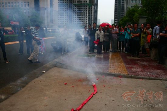 ��֪ˎ���α������̺󣬷�Ժ��ȴ���Ϣ���ܺ����H�ٷ����˱���