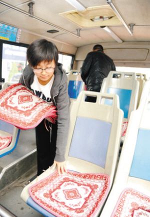 ��Ƭ�е�Ů��������Ԋ