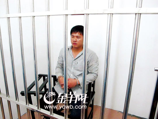 ���ڽ���׷���{܇�����˸��߹� һ�ɷ���W(w��ng)(�M�D)