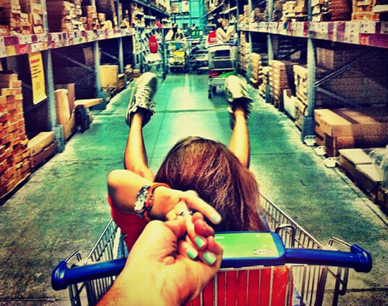 �zӰ�����SŮ�����ۭh������