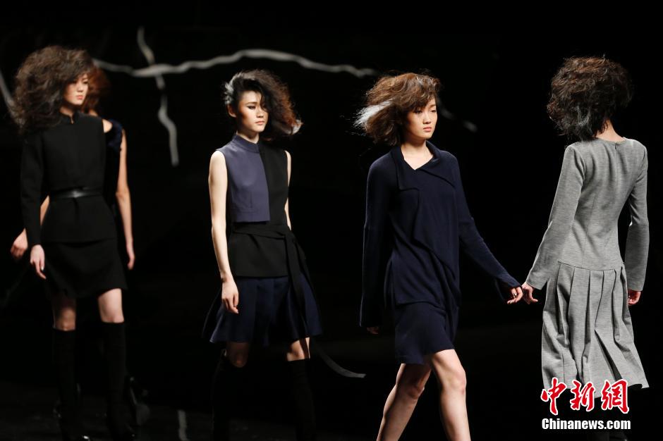 3��29�գ�ģ�����Ї����H�r(sh��)�b�ܣ�2014/2015�ﶬϵ�У�T�_��չʾ�������O(sh��)Ӌ(j��)�ĕr(sh��)�b��