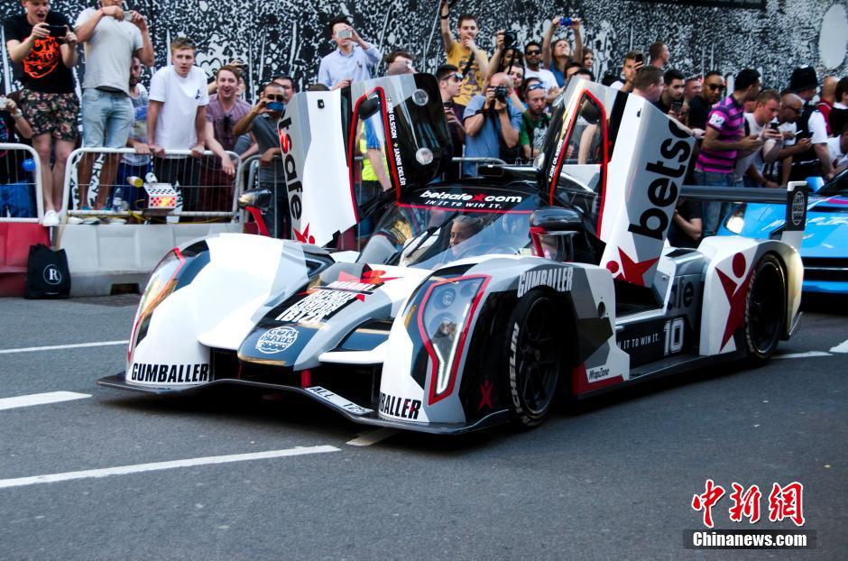 һ��һ�ȵ�Gumball3000������܇����ِ6��8���ڂ����e����