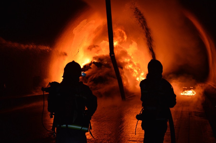 2014��3��11�գ��F������Z����������(n��i)�l(f��)��һ���܇��ȼ�¼���܇�σrֵ�����fԪ���޿�Ʒ��؛����Ҡa���¹ʌ�(d��o)���F��·�F������﷽��ͨ�Д�10��С�r��