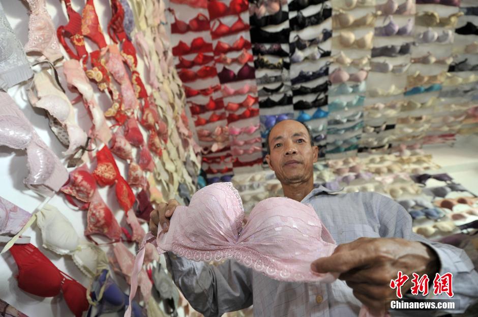 4��21�գ�����ʡ�������³�悵�����滨�M20��r�g�ռ�5000������أ���һ�g������С���g�ĉ����ϡ��컨���ϒ�M��������ղصĲ���Ů�����أ����@Щ����Ŀ��Ͼ�ӵġ���Ʒ������ȫ��30������У��Ů����