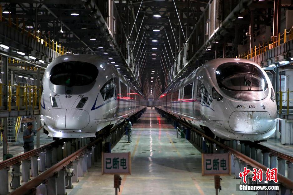 ���τ�܇����2011��7��1����ʽͶ���\�I����Ҫ�Г��������F���z���͌��r��300�����܇�M�\�Ùz�޹���������܇�M���ⲿ�M��ȫ��z�顢�S�ޡ����B�����䣬�����r�O�؄�܇�M�\�Р�B��̎��ͻ�l���ϡ�