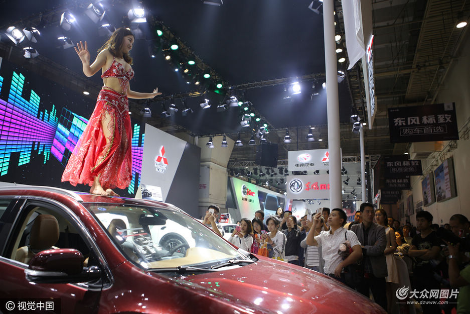 2016��5��11�գ�2016���u���H܇չ�����_Ļ��ĳ܇��Ո����Ů�٤�x�֬F����܇������٤�����^��չʾ�Լ��aƷ���|����Ӳ��